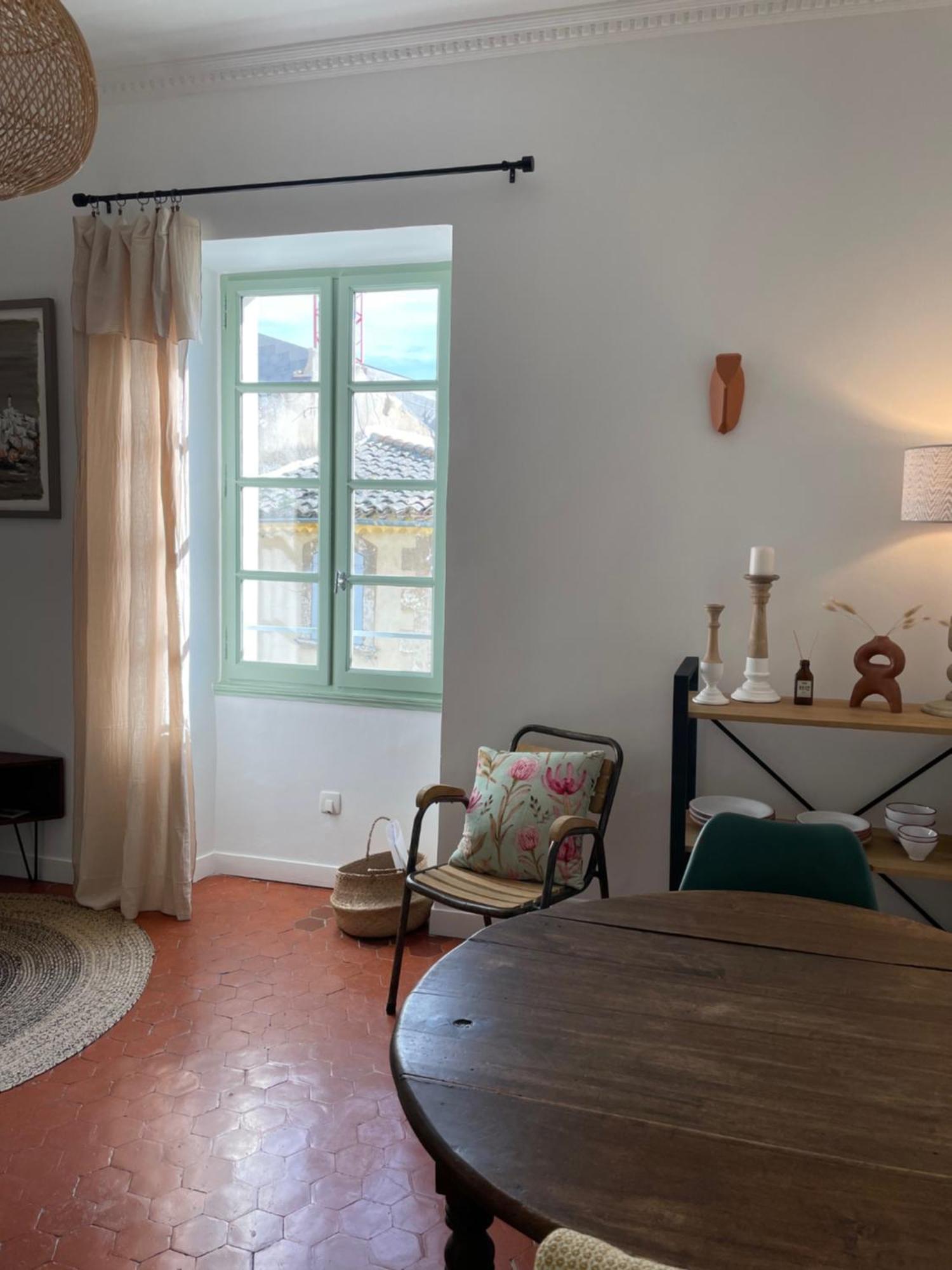 Ferienwohnung L'Ecrin De Mona Au Coeur De Lourmarin Exterior foto